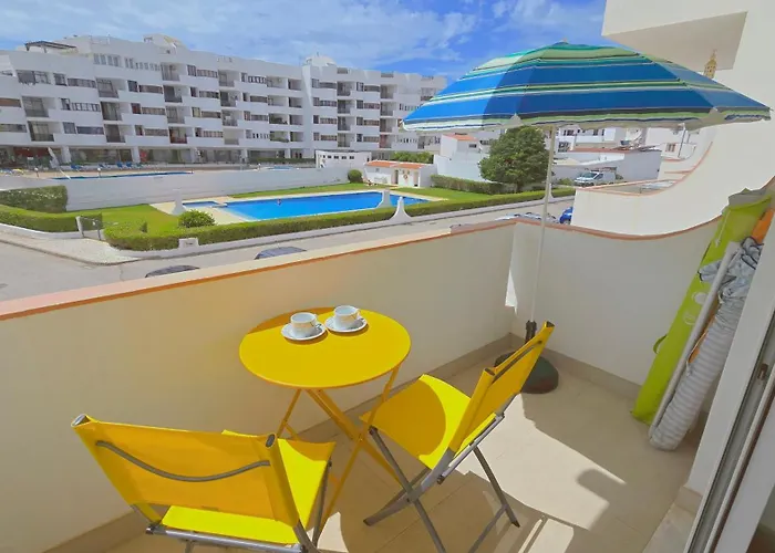 Praia Eulália with pool&5 minutes from the beach